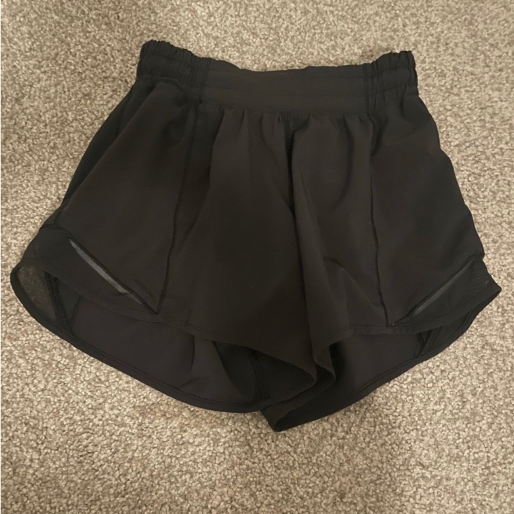 Lululemon black hotty hots size 2 with 4 inch inseam